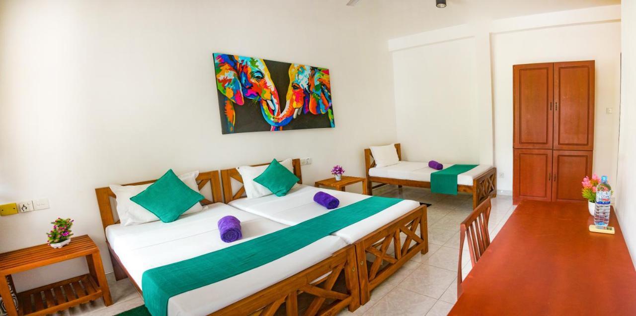 Di Sicuro Tourist Inn Hikkaduwa Luaran gambar