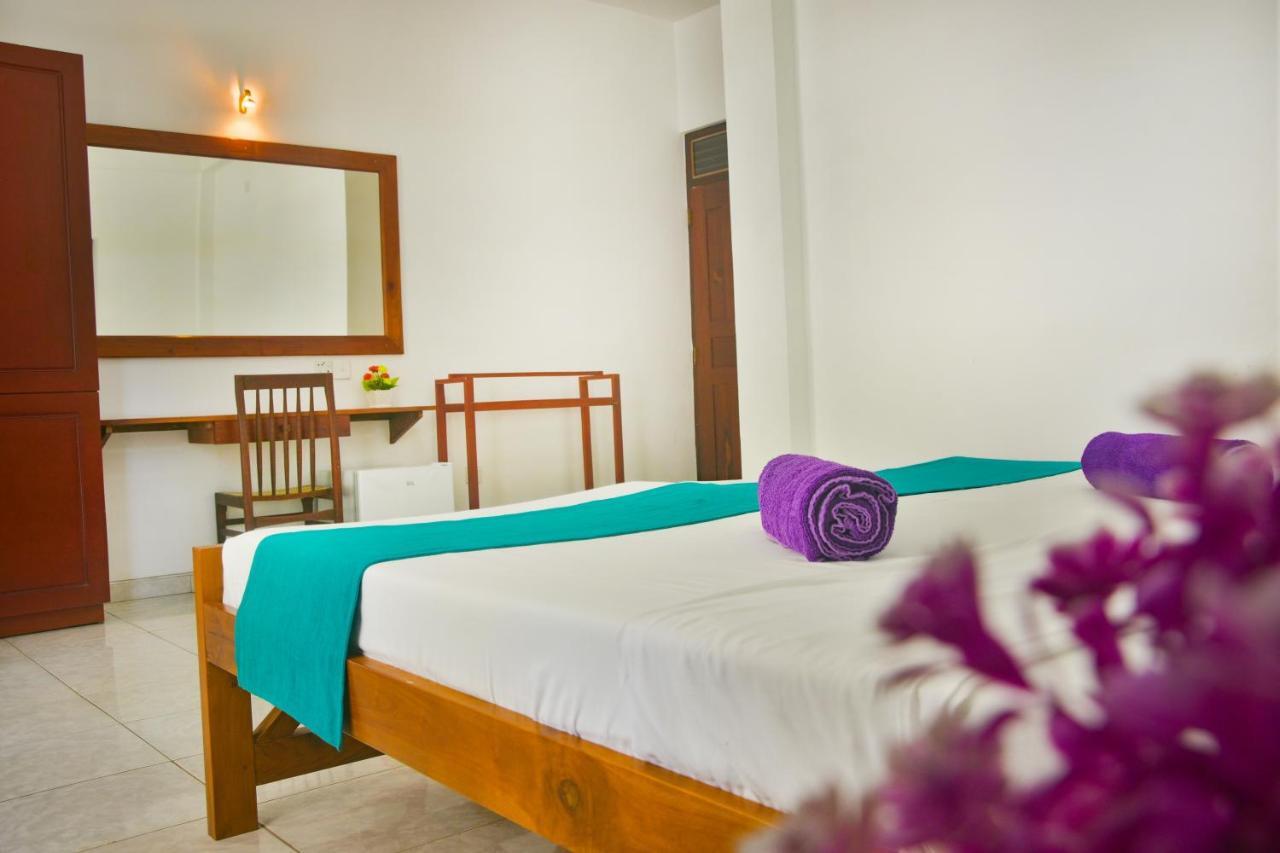 Di Sicuro Tourist Inn Hikkaduwa Luaran gambar