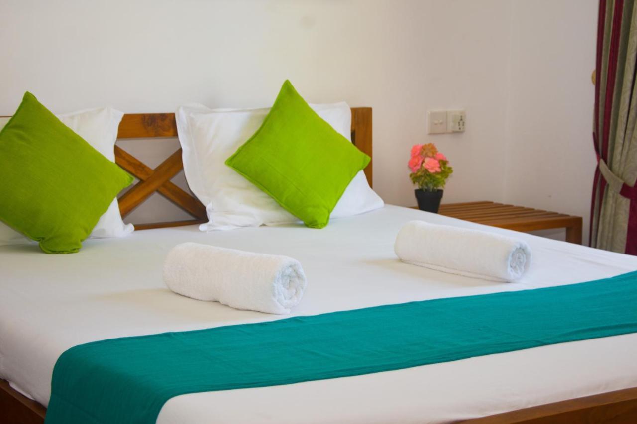 Di Sicuro Tourist Inn Hikkaduwa Luaran gambar